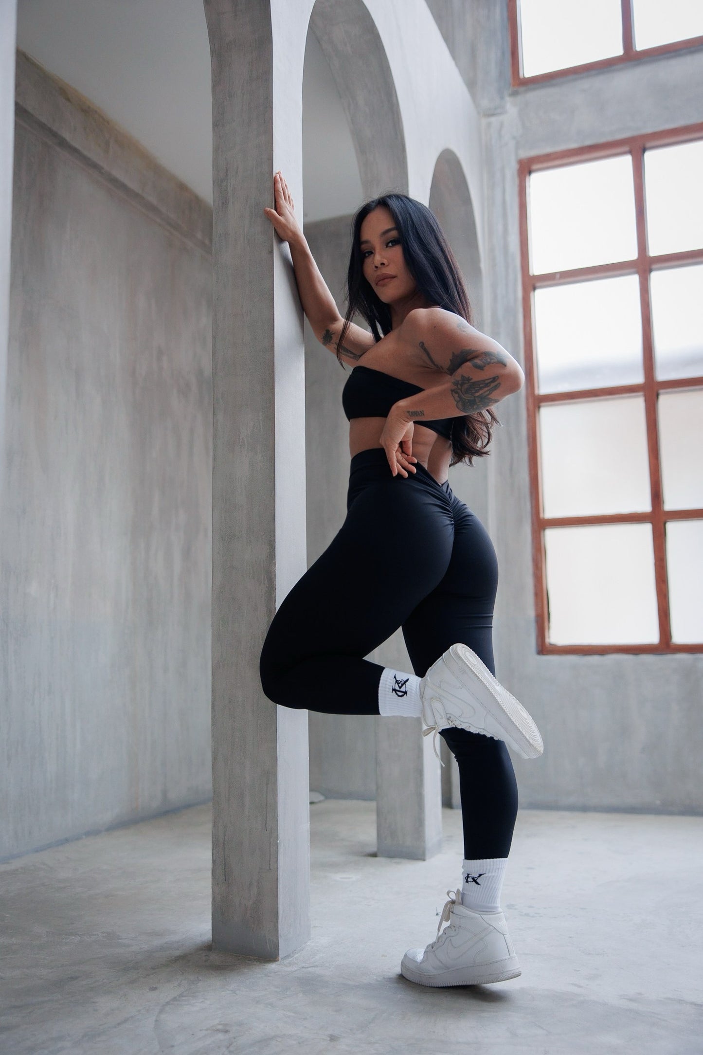 V Back Leggings