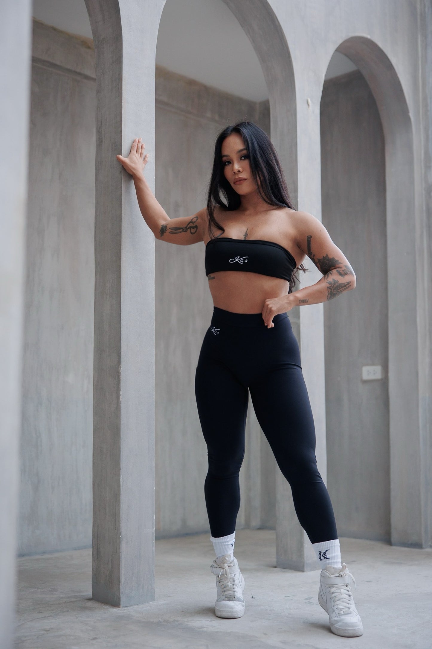 V Back Leggings